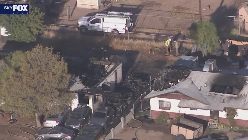 Double house fire in south Phoenix