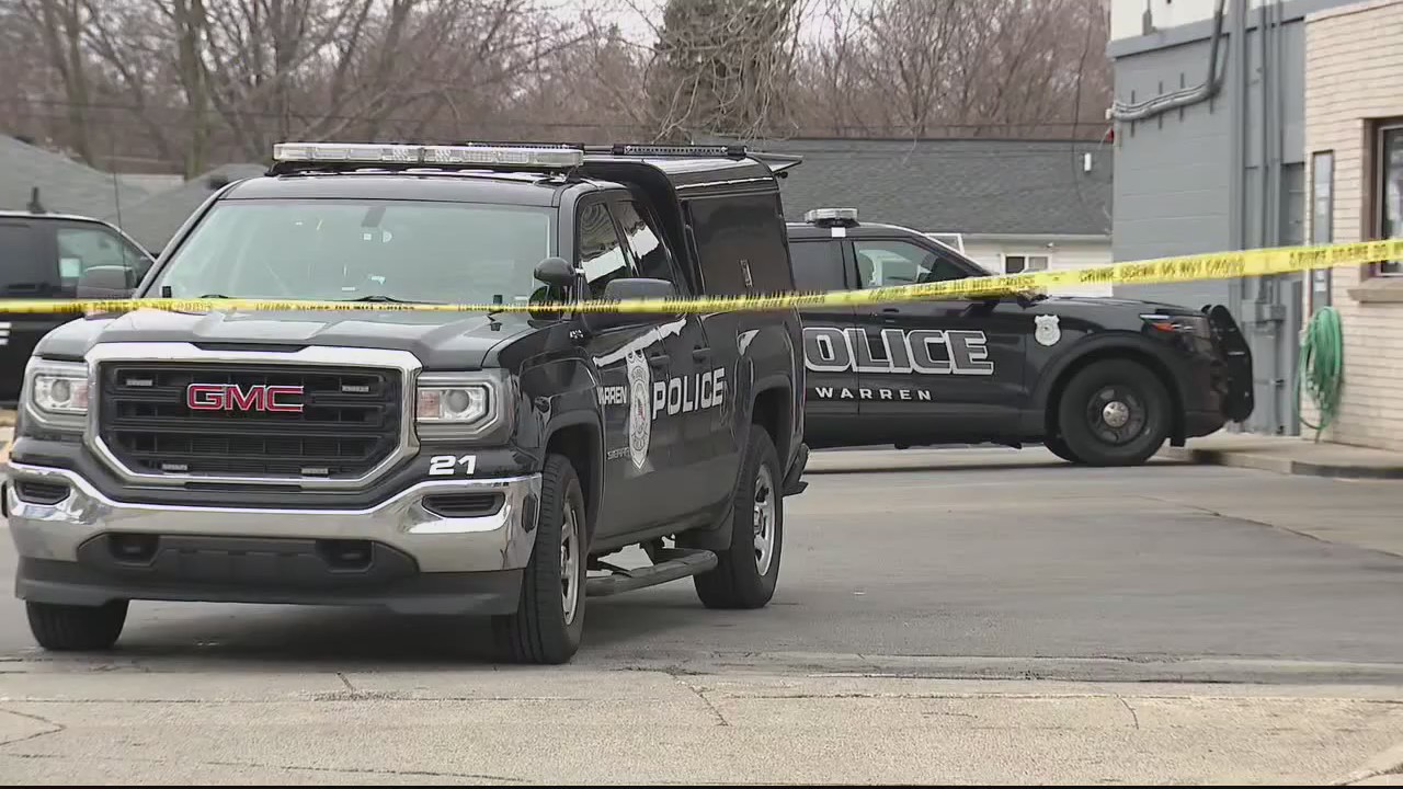 Man killed at Warren gas station