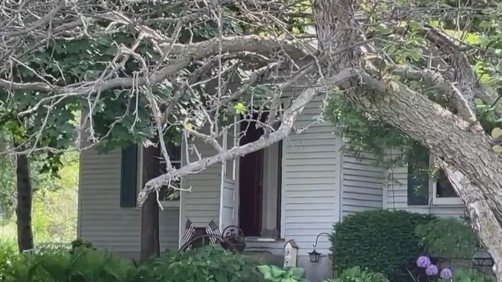 Ozaukee County police shooting; 1 wounded during search warrant