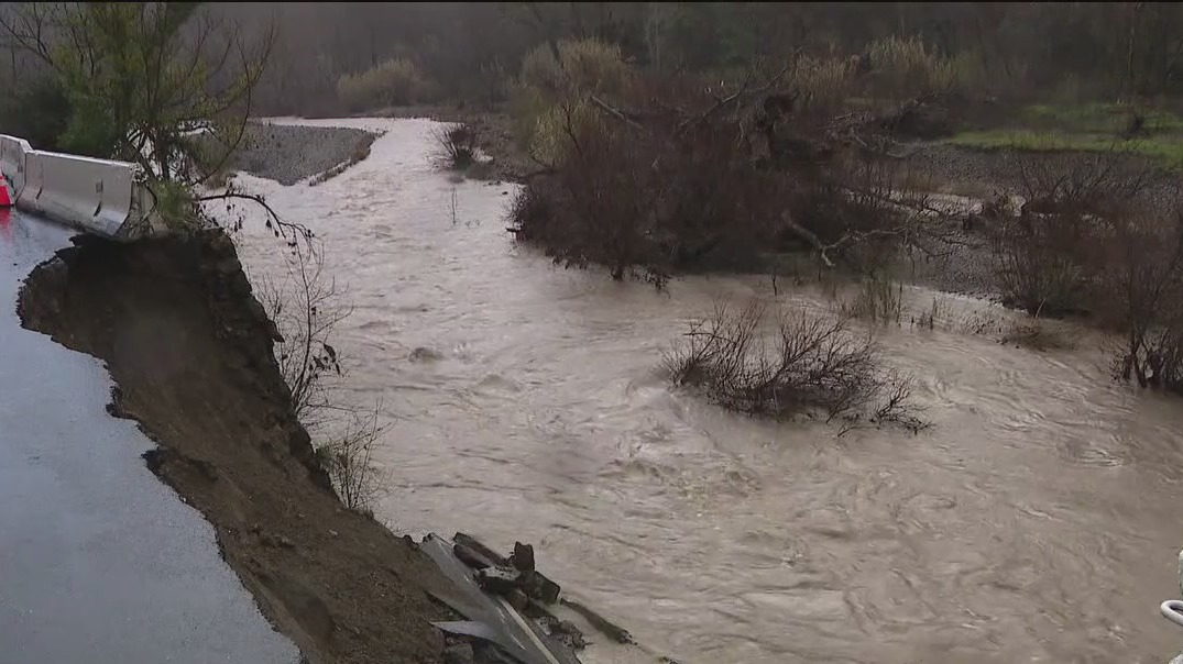 Niles Canyon Road closed after partial road collapse