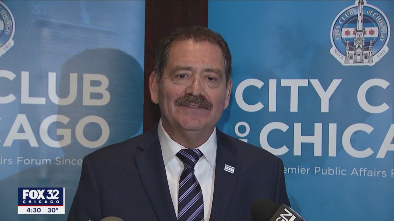 Mayoral challenger Jesus 'Chuy' Garcia unveils public safety plan