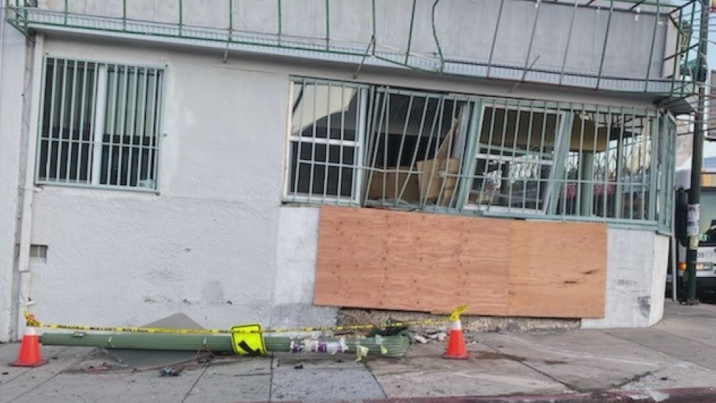 2 cars slam into Oakland nonprofit Homies Empowerment