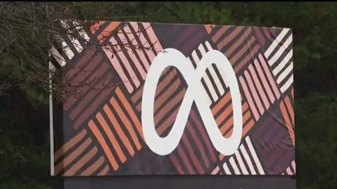 Judge rules government must limit social media company contact