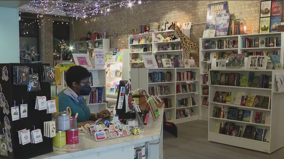 Chicago bookstore owner’s tweet, venting over $800 return, goes viral