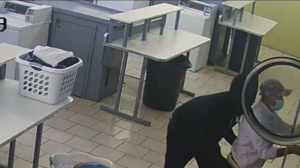 Search for suspect who stole wallet at Austin laundry mat