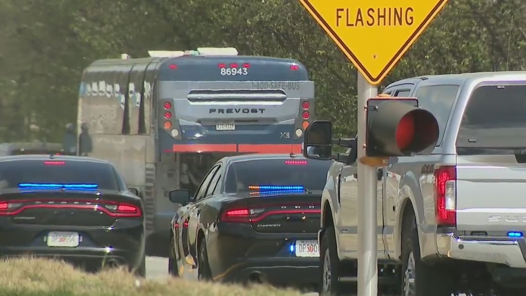 Gwinnett County SWAT standoff ends peacefully, causes major delays