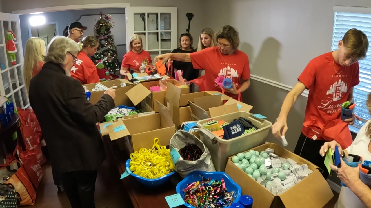 Organization spreads Christmas cheer