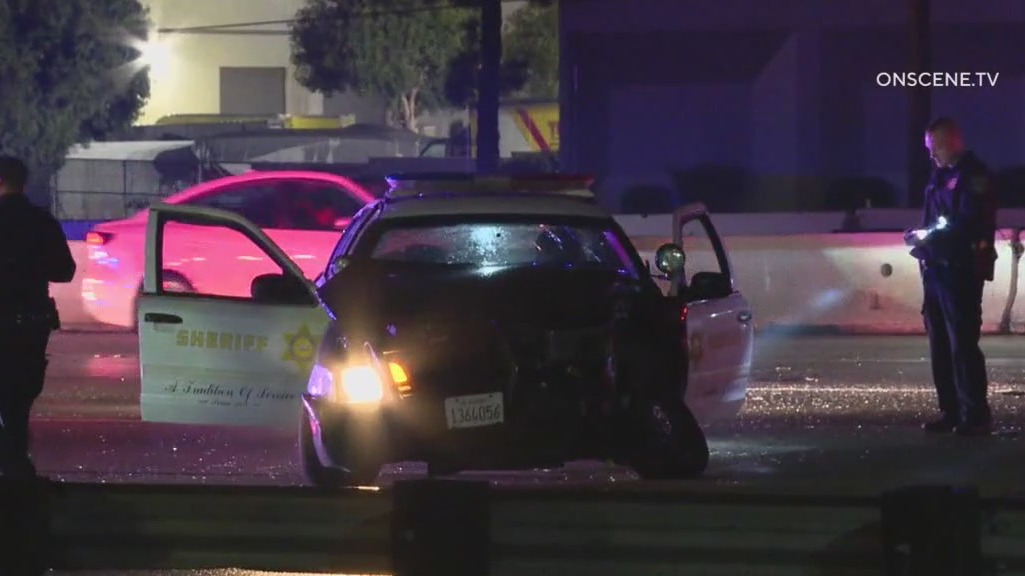 2 LASD deputies hospitalized in crash