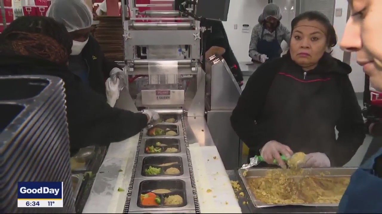 Meals on Wheels volunteers helping spread cheer to those who can't leave homes