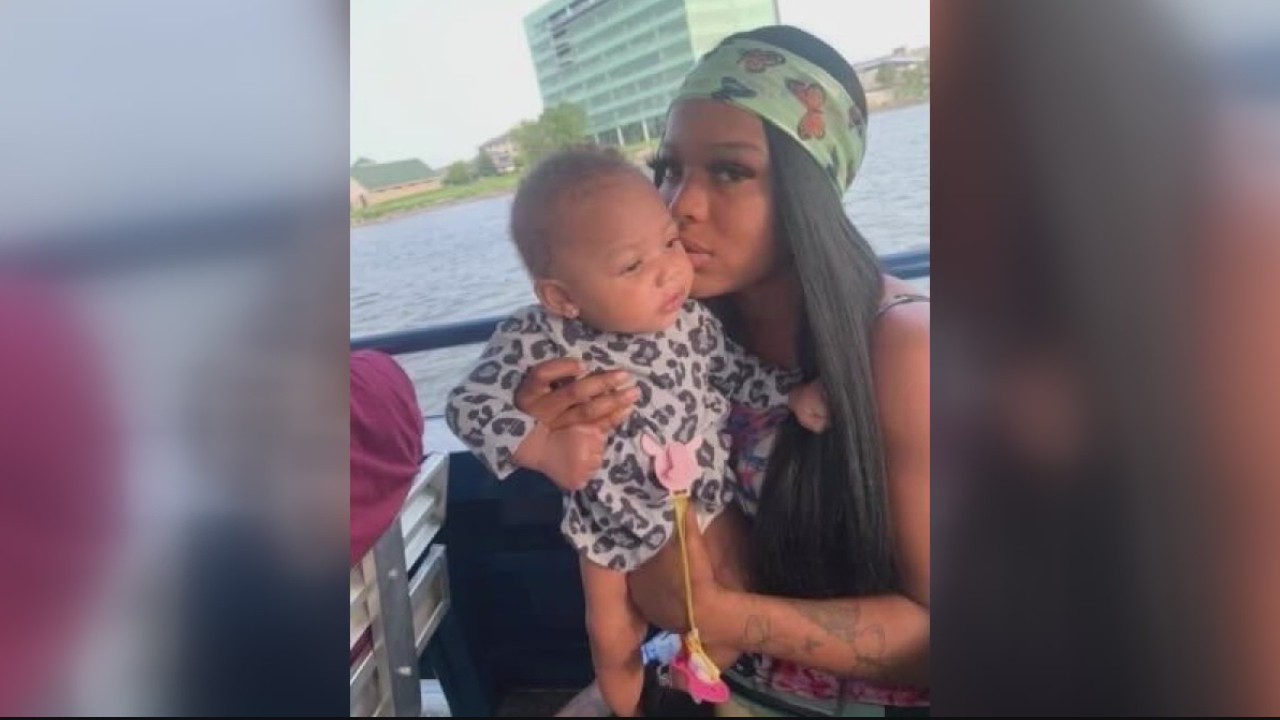 Mom dies after jumping into Detroit River to save cousin