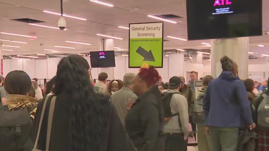 Busy Thanksgiving travel day in Atlanta