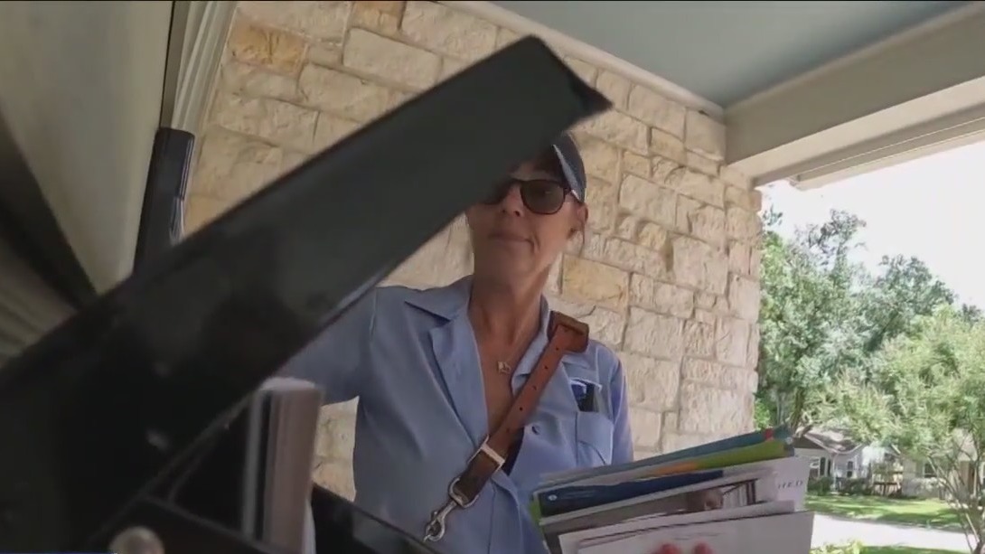 Postal workers attacked while delivering mail