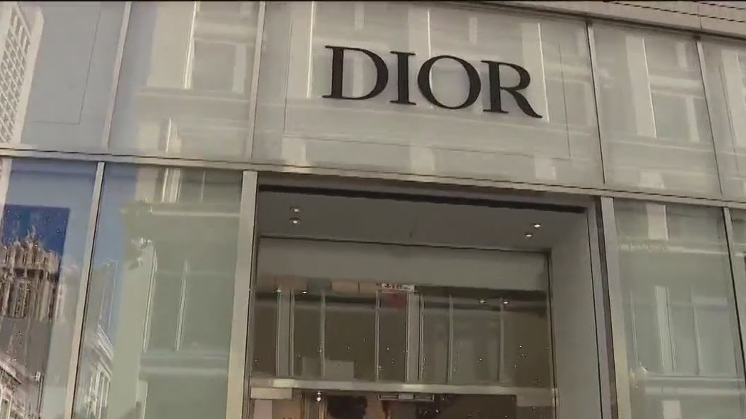 2 charged in alleged Union Square Dior heist