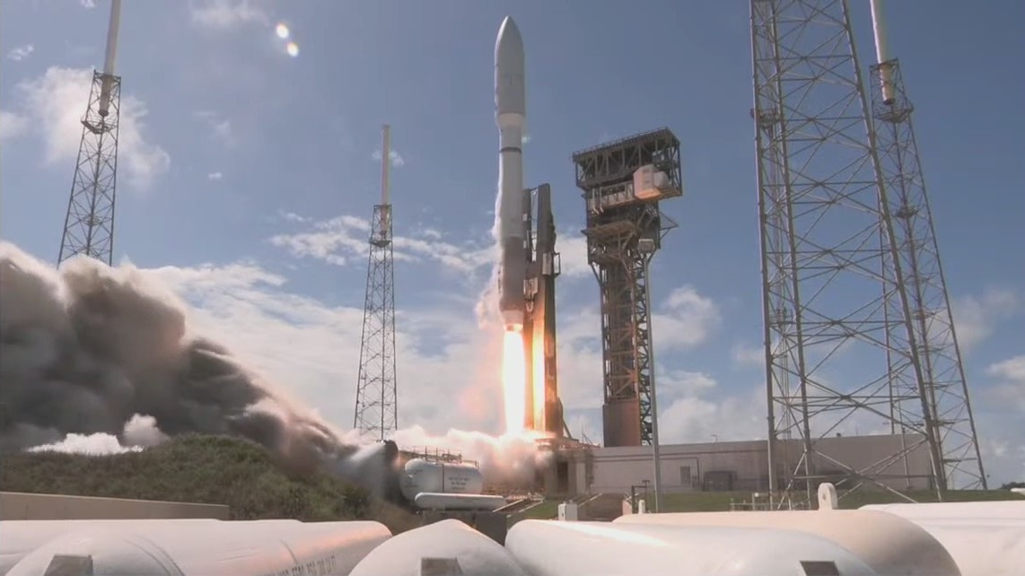 ULA launches Amazon satellites into space