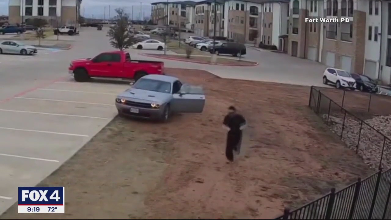 Fort Worth carjacking suspect pulled gun on mother in front of her children