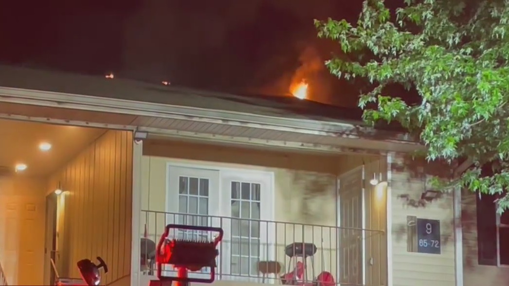 Southwest Atlanta apartment fire