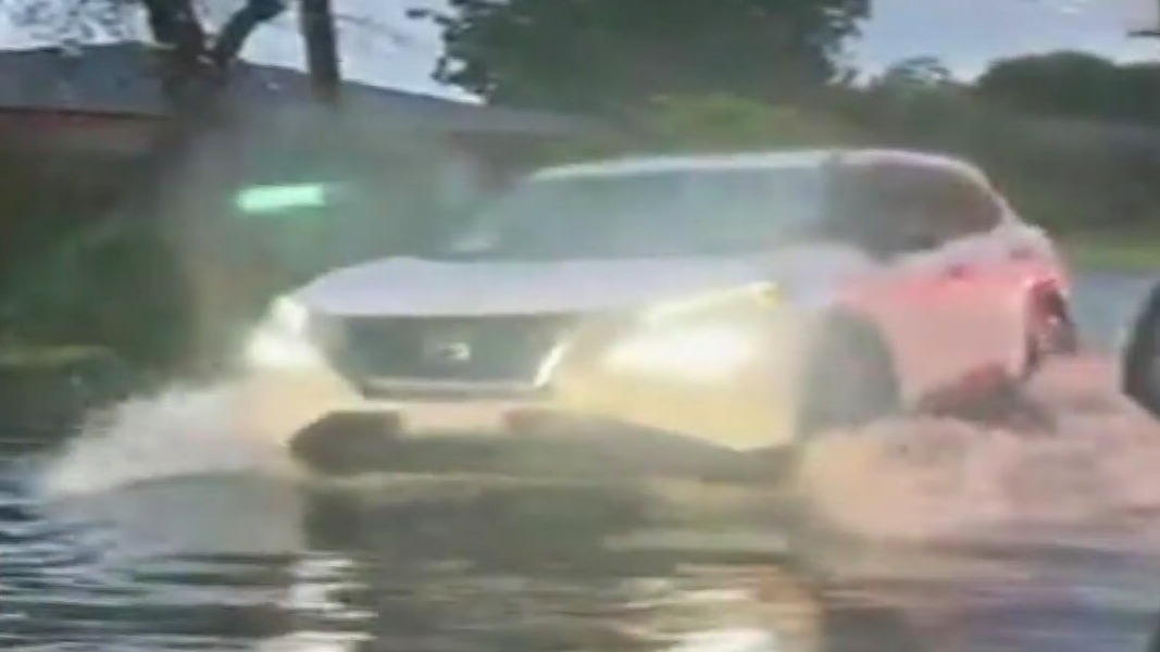 SoCal's first major rainstorm delivers soggy driving conditions, some ponding
