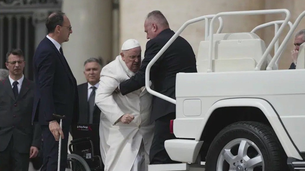 Vatican: Pope Francis hospitalized for lung infection