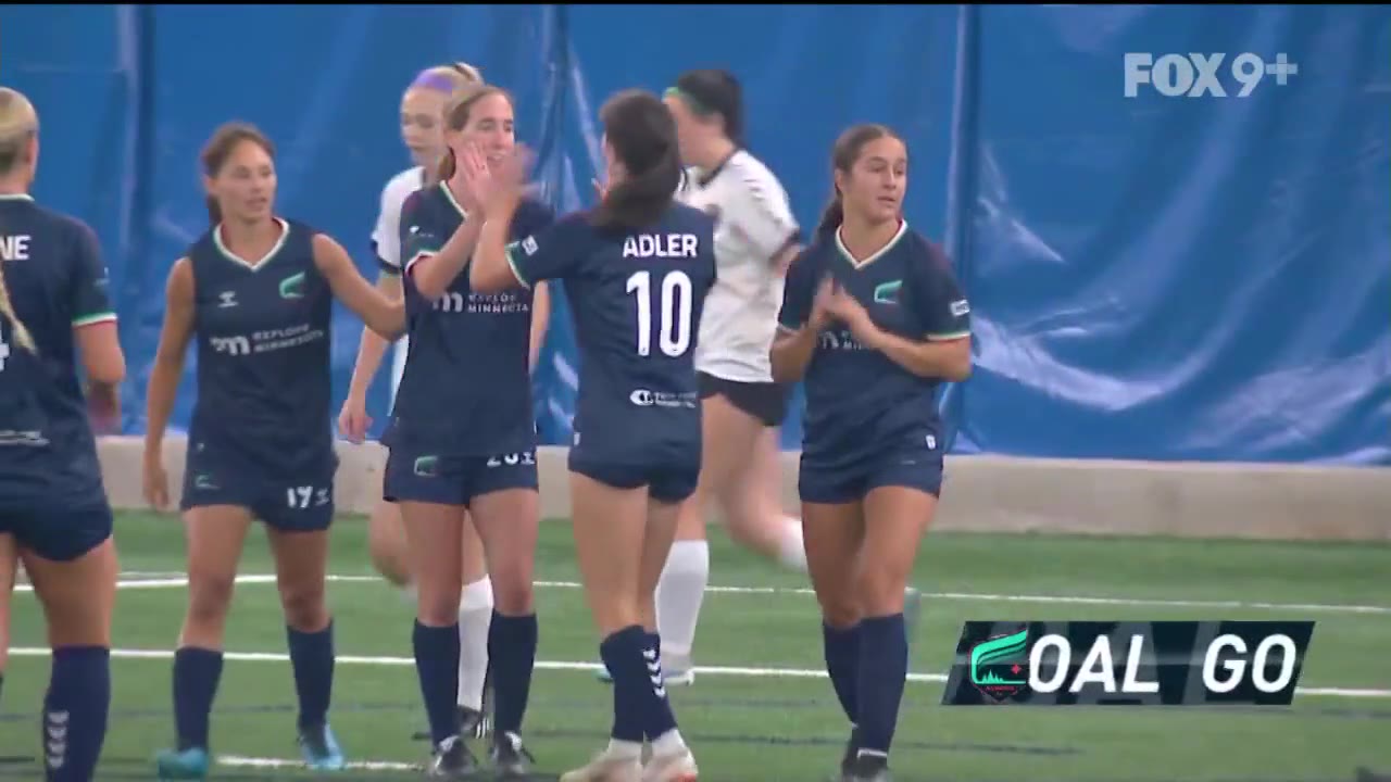 Aurora: Cat Rapp scores for 2-0 lead