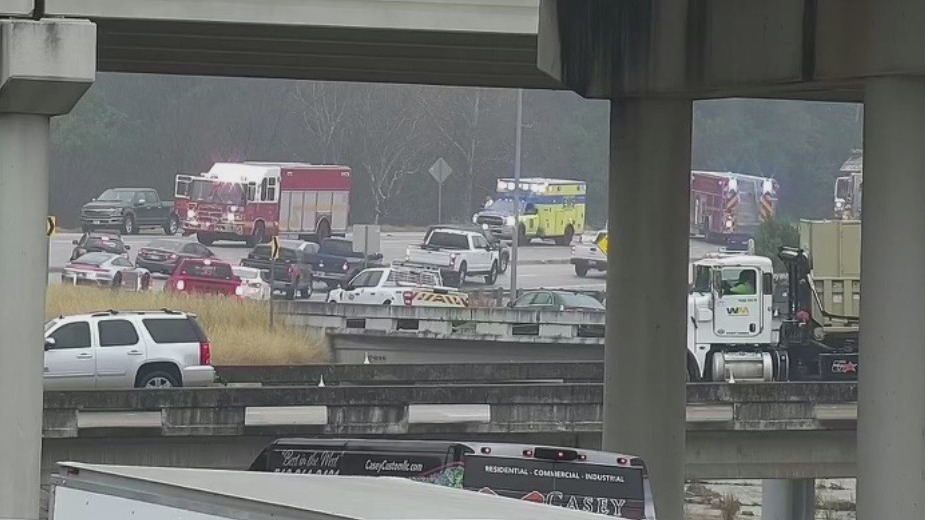 1 person dies in multiple vehicle crash on RM 2222