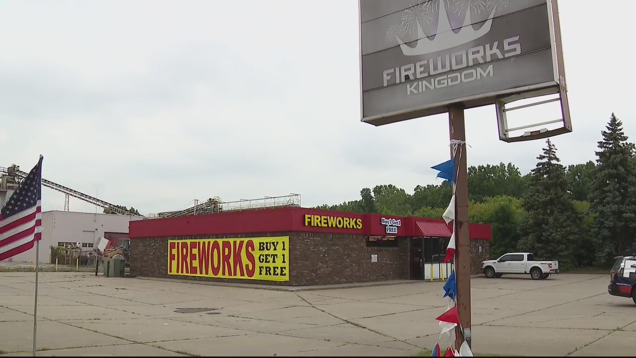 $6k worth of fireworks stolen on July 3