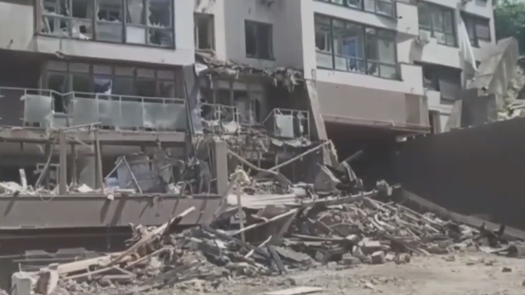 Russian forces launch new attacks on Ukraine's capital