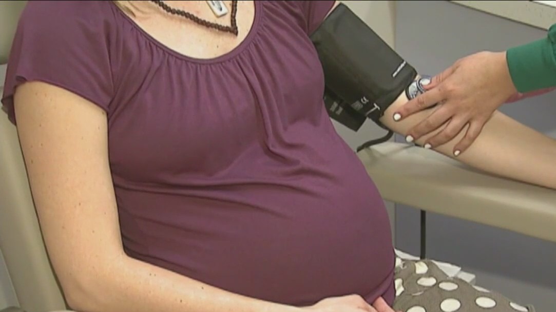 New Illinois law cracks down on crisis pregnancy centers