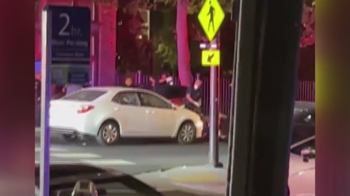 2 pedestrians injured after crash in Berkeley