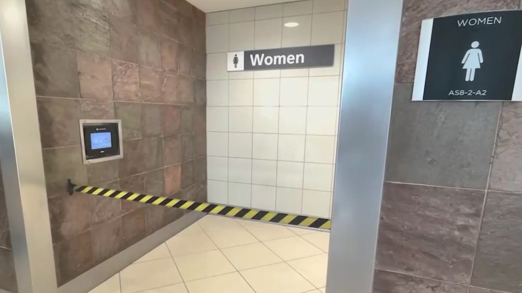 Atlanta airport woes: Lost luggage, closed restrooms, canceled flights