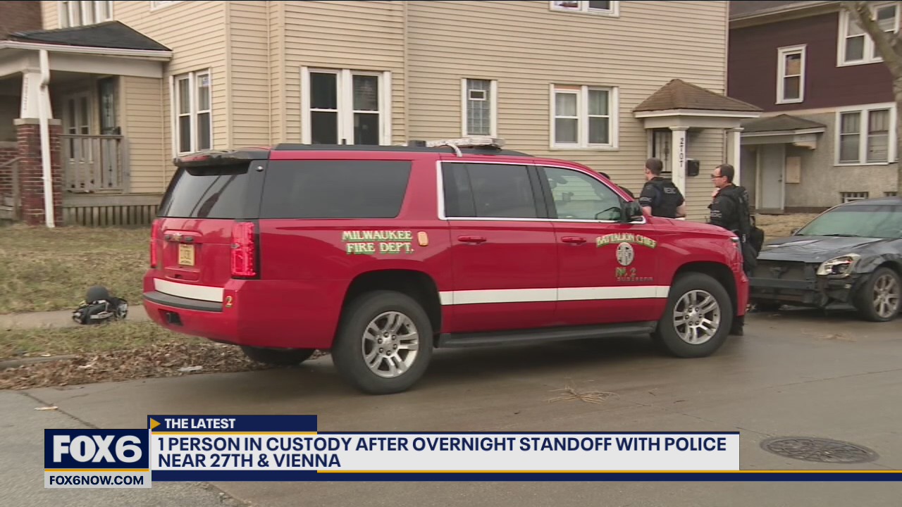 Milwaukee police standoff, 1 arrested near 27th and Vienna