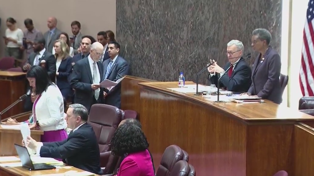 15 Chicago City Council members decline 9.62% pay raise tied to inflation