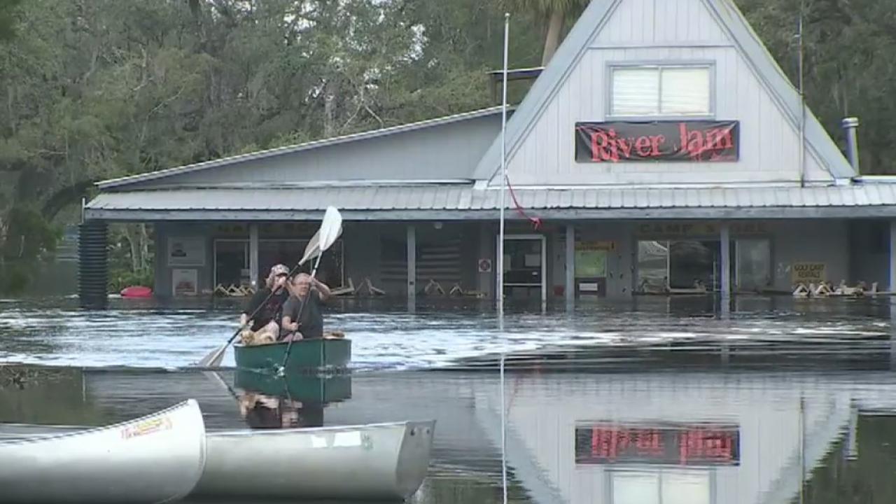 Peace River keeps rising, displacing residents