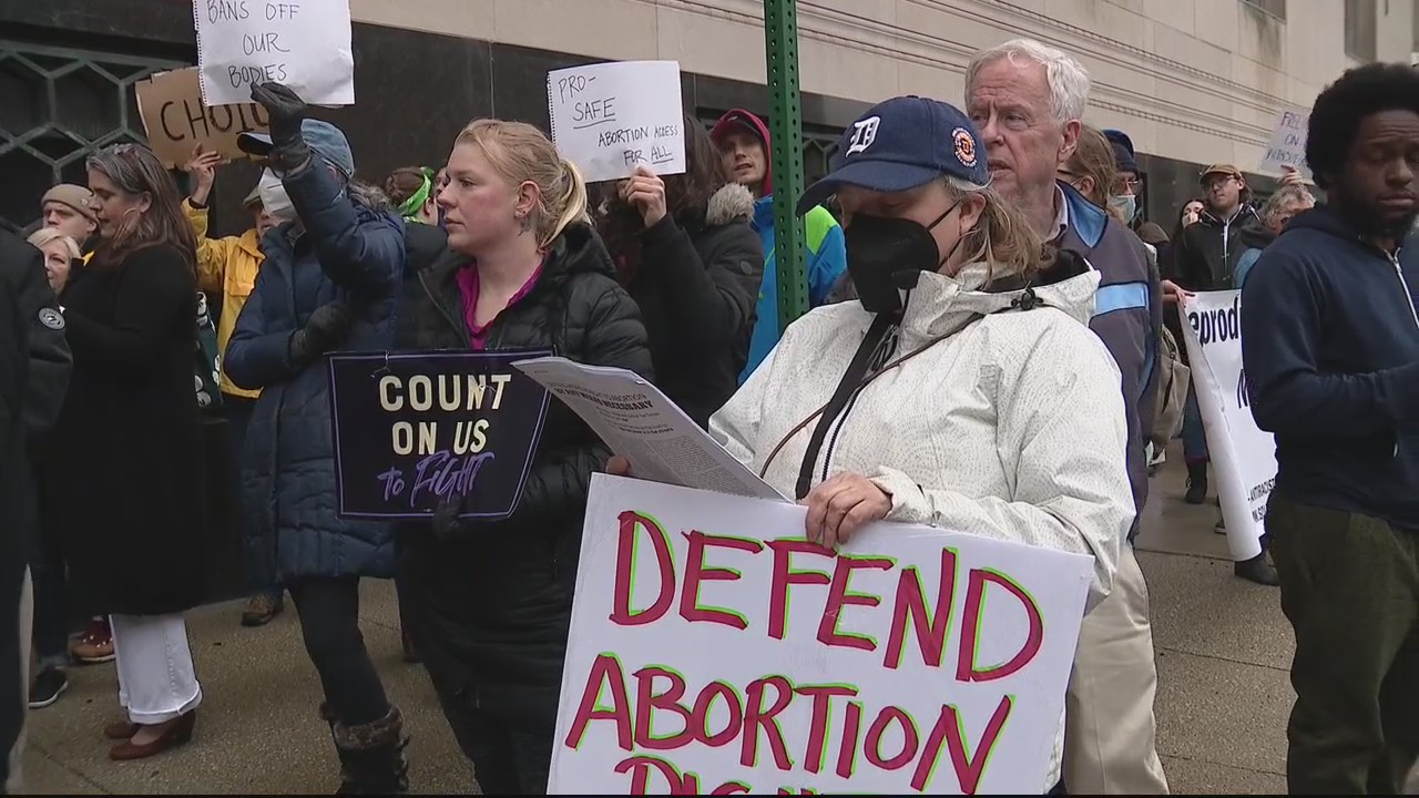 Protesters take to the streets after leaked SCOTUS opinion that Roe vs Wade could be overturned