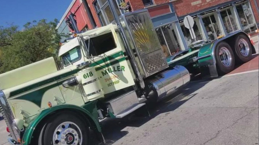 1958 Peterbilt 351 truck often steals the show