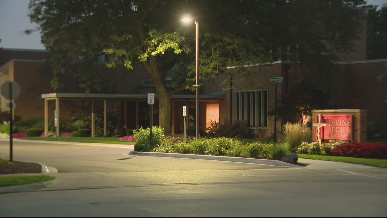 Wrestling coach at Divine Child High School arrested for inappropriate student relationship