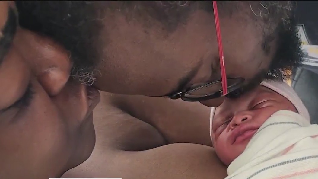 Florida mom delivers baby on side of the road