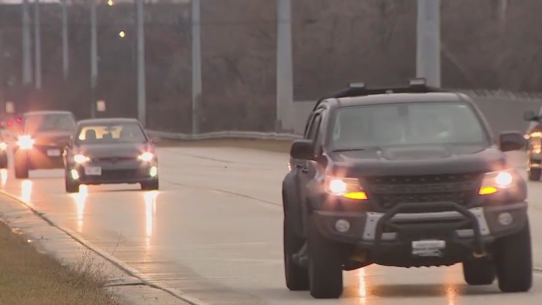 Waukesha squad car hit in crash