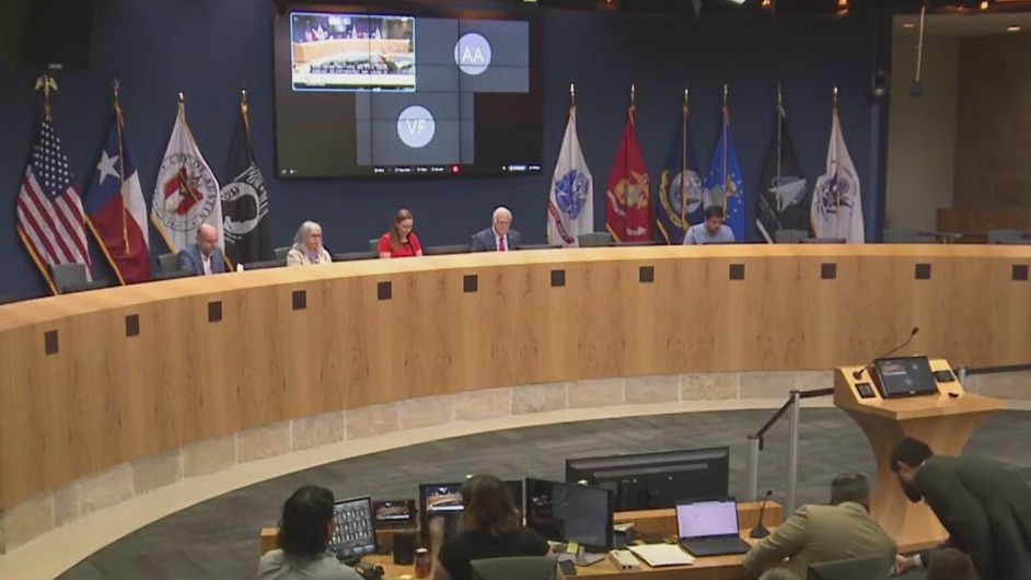 Residents express continued concerns over Rainey Street at Public Safety Committee meeting