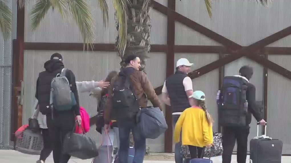 Ukrainians seeking refuge in Mexico, trying to reach U.S.