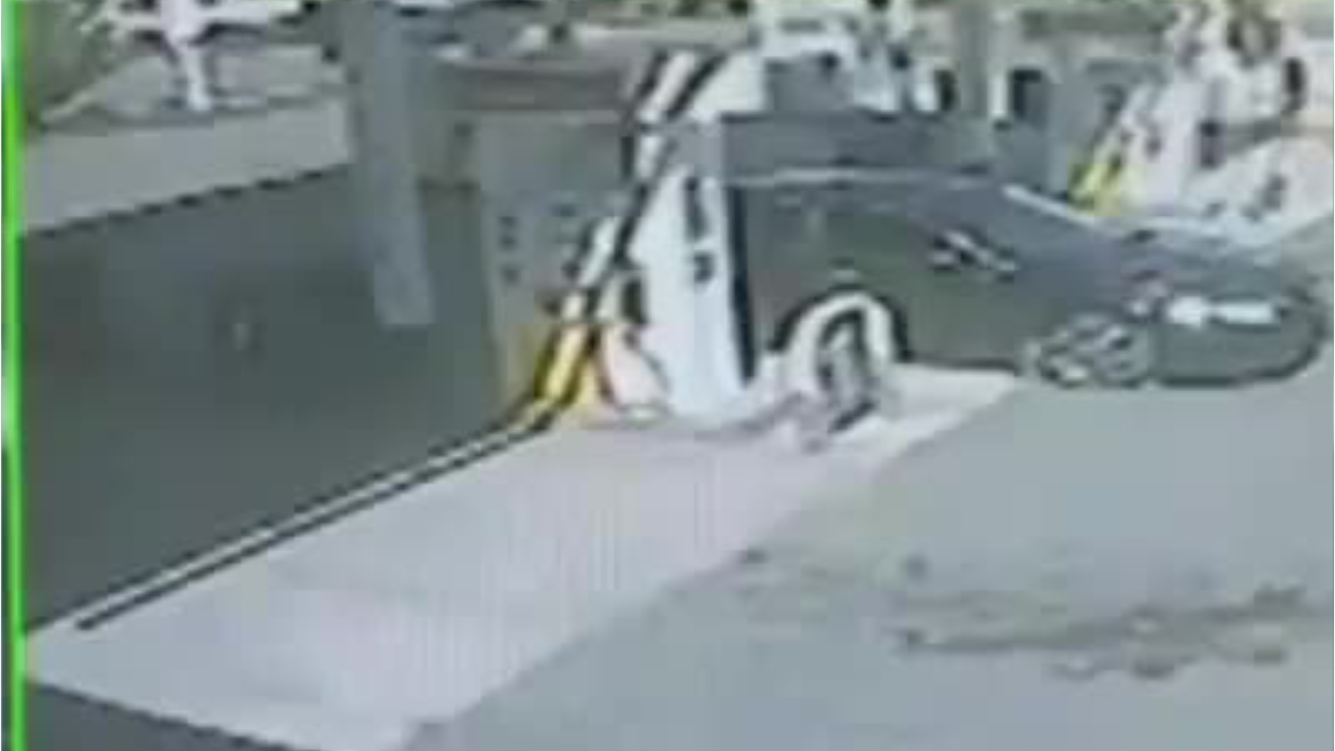 Watch: Suspect steals car at gas station in just 7 seconds