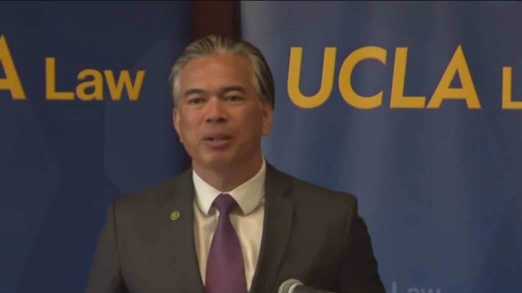 California sets up abortion hotline