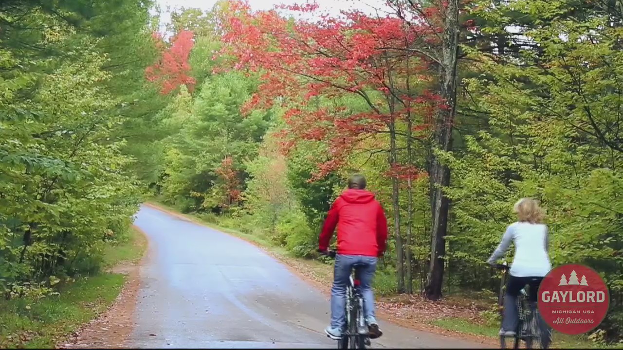 Where to catch beautiful fall colors in Northern Michigan