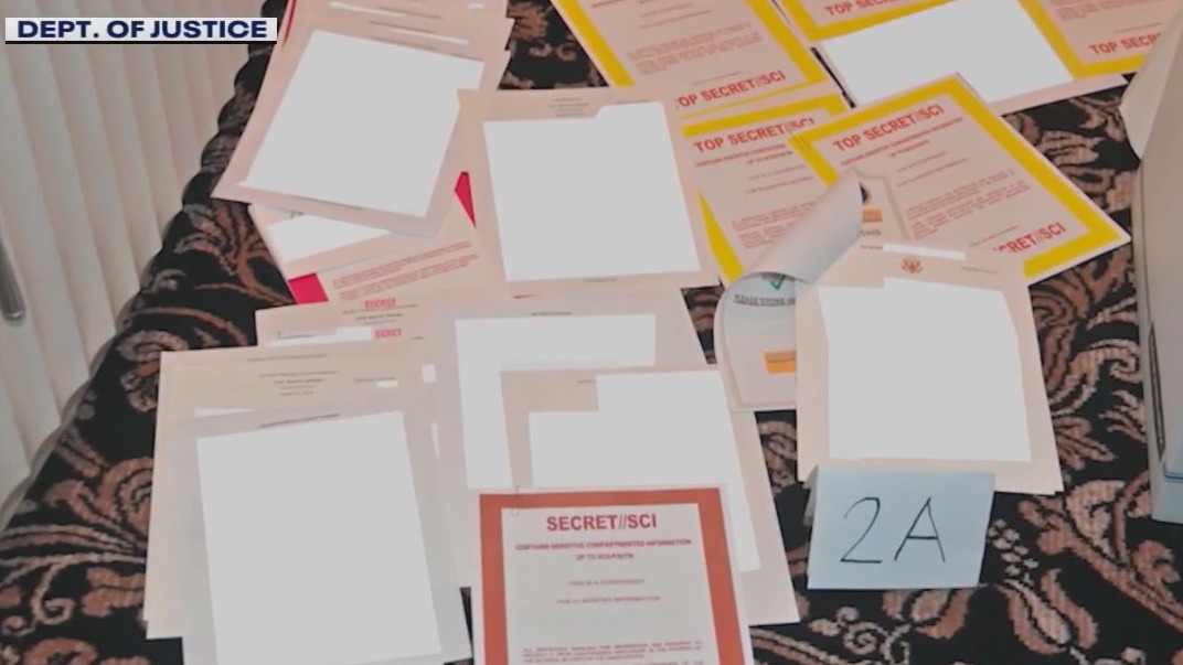 Trump lawyers meet with Justice Dept. officials