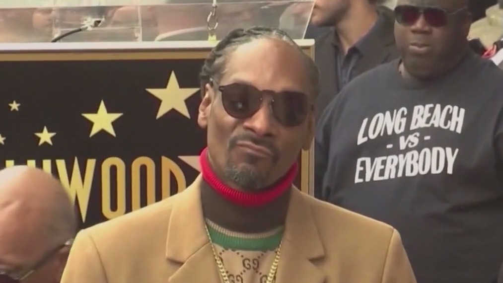 SUGGESTED: Snoop Dogg, Chargers create new football league