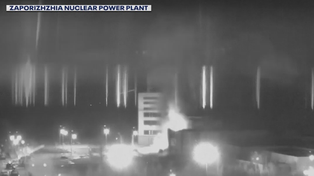 Nuclear fears as Russia attacks Ukraine power plant