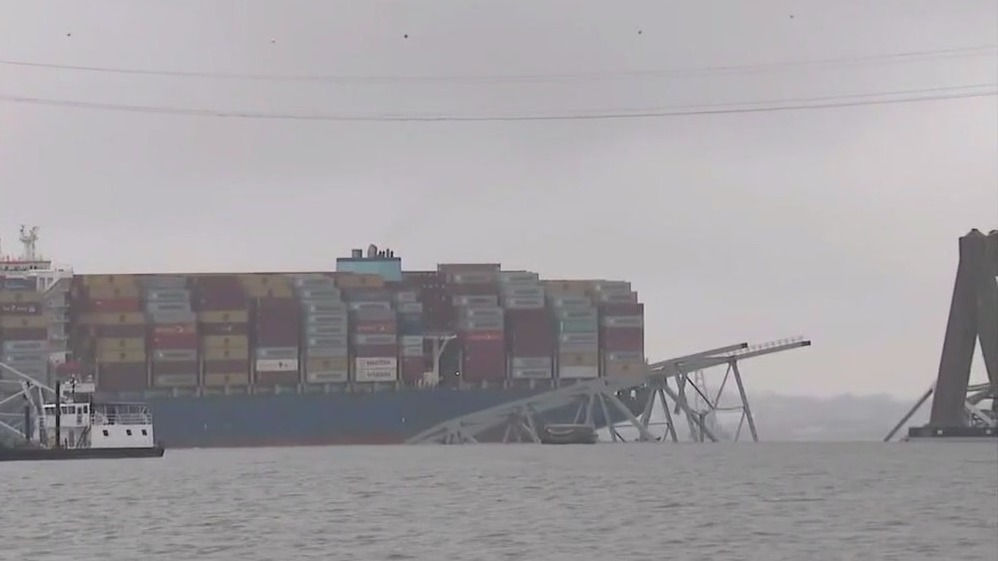 Baltimore bridge collapse: Removing wreckage