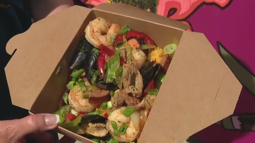 "This Little Pig" food truck rolls into FOX 13