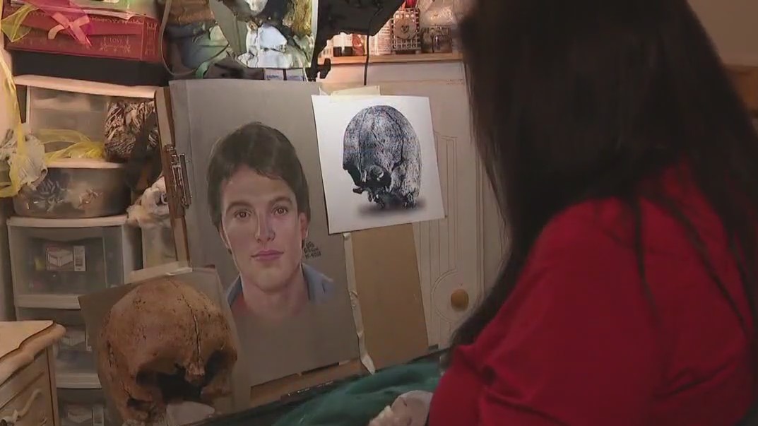 UT grad a successful forensic artist