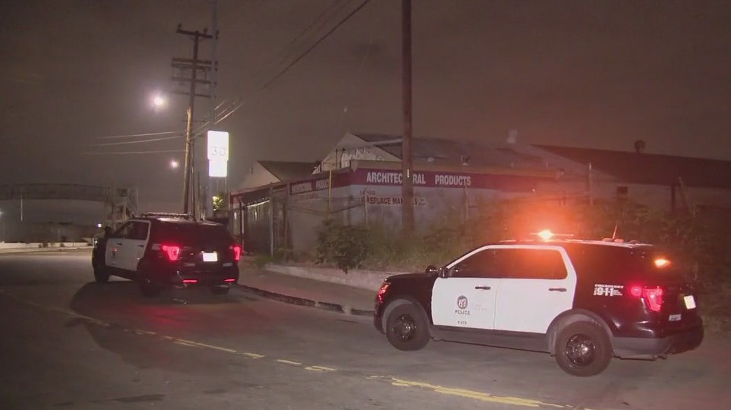 2 found dead in Van Nuys warehouse