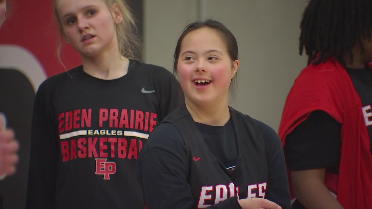 Eden Prairie girl's basketball manager gets special first start